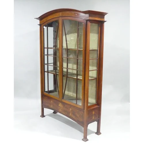 Good Antiques & 20th Century Design: Furniture, Clocks, Objects, Rugs & Garden Statuary, Decorative Pictures and Ceramics.