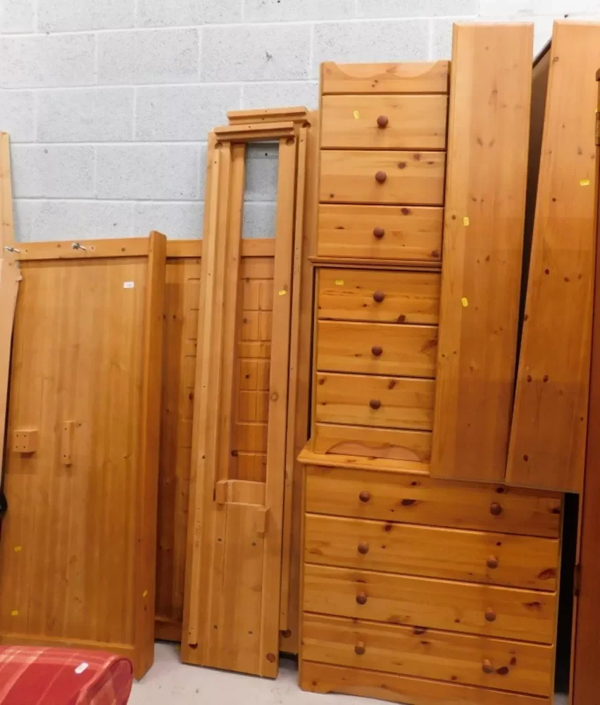 Lincoln Collective Sale General Furniture and Effects