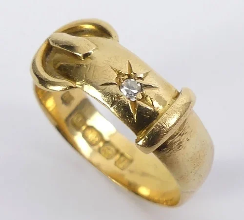 Online Sale of Jewellery, Watches, Militaria, Silver, China, Furniture, Toys & Collectables.