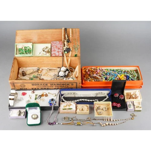 September One Day Antique and Collectors Auction including Jewellery, Watches, Silver, Coins, Ceramics, Art etc