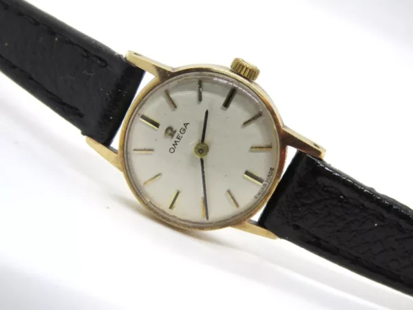 The Gold & Silver, Watches & Jewellery Sale – No handling fee on postage for this sale