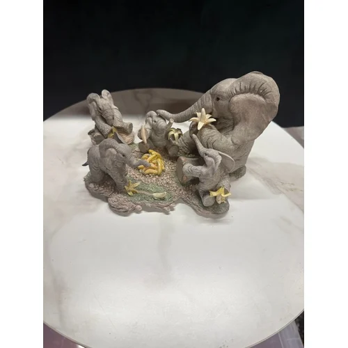 Timed Auction Clearance Sale! Antiques, Collectables And General.