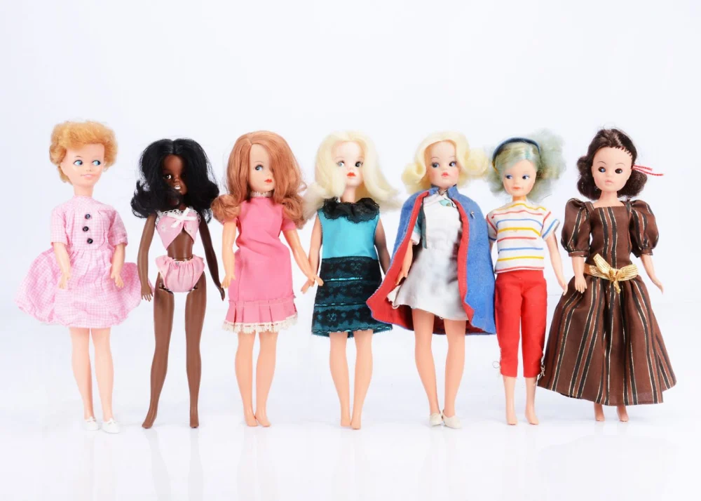 TWO DAY: Popular Dolls & Teddy Bears Auction