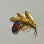 main auction 400 plus lots all lots start £1 no reserve collection or delivery Star wars jewellery military badges… — image 24