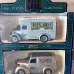 Decorative metal signs, model cars, buses, hot wheels various other items. More lots to be added. !!!!No reserve!!!! — image 18