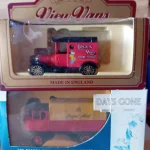 Decorative metal signs, model cars, buses, hot wheels various other items. More lots to be added. !!!!No reserve!!!! — image 15