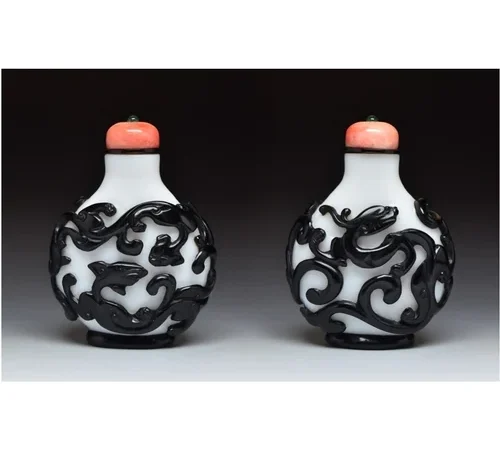 Fine Chinese Snuff Bottles from the Collection of Robert G. Piper