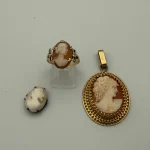 Live In-Person and Online Vintage Antiques and Collectables Auction including Gold, Silver, Coins, Furniture… — image 6
