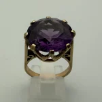 Live In-Person and Online Vintage Antiques and Collectables Auction including Gold, Silver, Coins, Furniture… — image 20