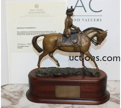 General Affordable Auction of Antiques and Collectables. In-House Postage Available For Most Auction Lots. Combined Shipping Where Possible. General Affordable Auction of Antiques and Collectables.
