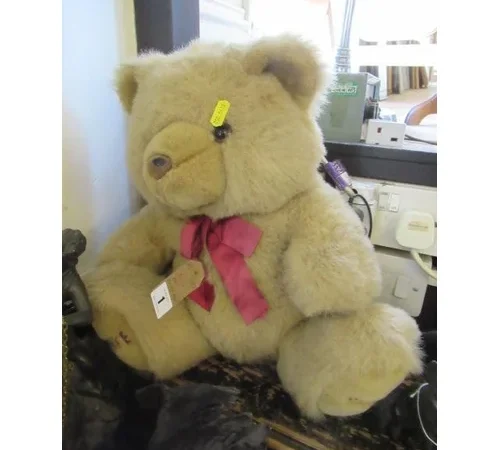 Home Furnishings & Collectables Auction including Stamps, Cards, Coins & Medals