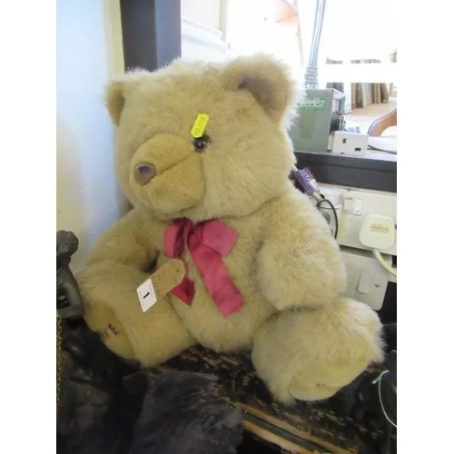 Home Furnishings & Collectables Auction including Stamps, Cards, Coins & Medals