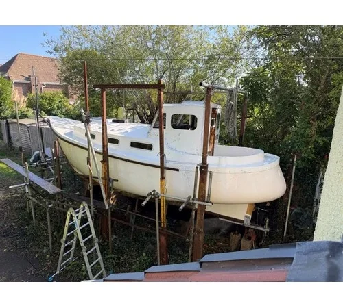 IP 23ft Motor Cruiser Boat Auction: Fawley (SO45)