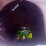 Decorative metal signs, model cars, buses, hot wheels various other items. More lots to be added. !!!!No reserve!!!! — image 10