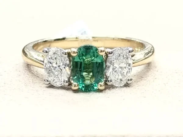 ** Over 600+ Lots of Luxury ** Emerald Cut Natural Diamond Ring 10.78 Carat GIA – 22 carat D SI Natural Diamond Necklace – Rolex Watches **