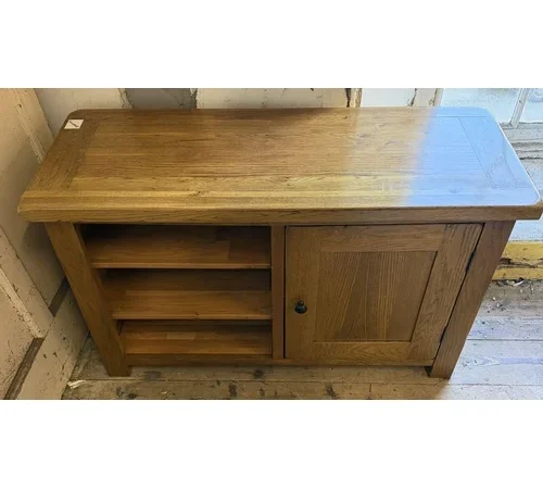 Regular Monthly Auction of 1600 Lots Antiques, Collectables, Silver, Jewellery, Paintings, Bronzes & General Furnishings, Further lots being uploaded daily.