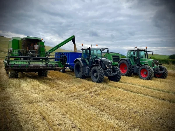 Retirement sale Raymond Allan Sinnahard Farms & Fabrication