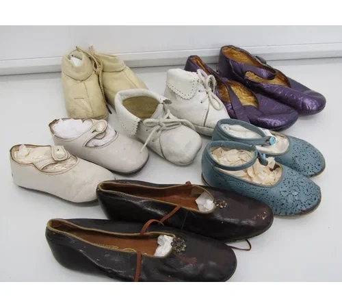 Specialist Collectables Auction – to include Collectables, Gold Jewellery, Silver, Coins, Militaria, Jewellery, Tobacconist, General, Household etc